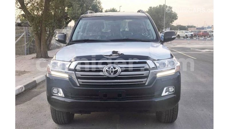 Big with watermark toyota land cruiser agadez import dubai 5852