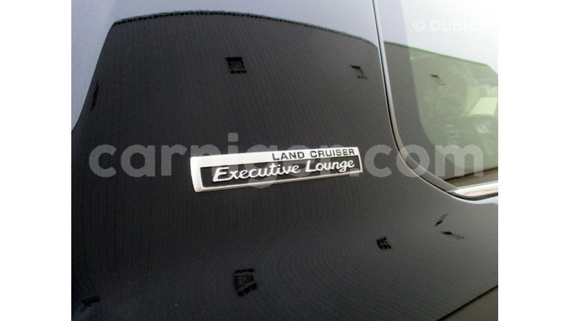 Big with watermark toyota land cruiser agadez import dubai 5856