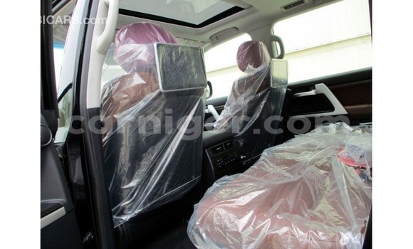 Buy Import Toyota Land Cruiser Black Truck in Import - Dubai in Agadez Buy Import Toyota Land Cruiser Black Truck in Import - Dubai in Agadez