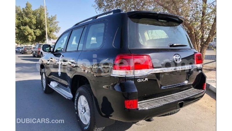 Big with watermark toyota land cruiser agadez import dubai 5862