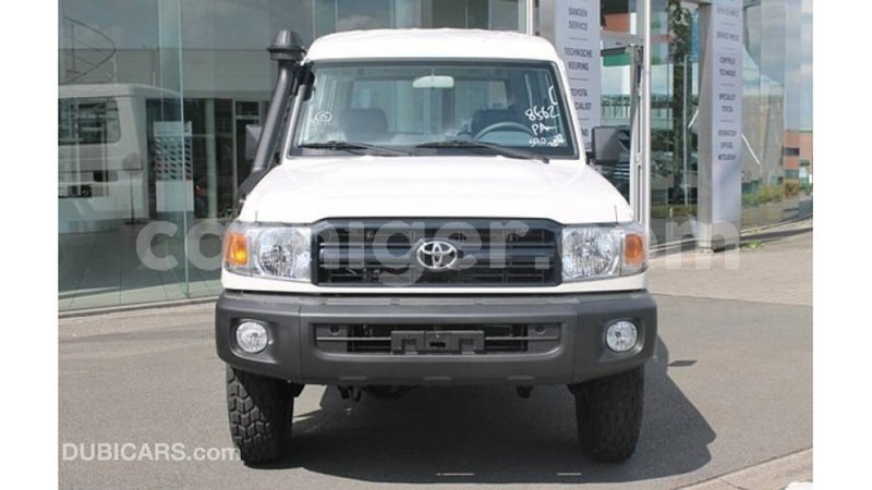 Big with watermark toyota land cruiser agadez import dubai 5864