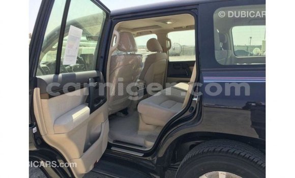 Buy Import Toyota Land Cruiser Black Truck in Import - Dubai in Agadez Buy Import Toyota Land Cruiser Black Truck in Import - Dubai in Agadez