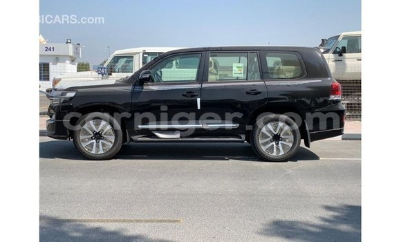 Buy Import Toyota Land Cruiser Black Truck in Import - Dubai in Agadez Buy Import Toyota Land Cruiser Black Truck in Import - Dubai in Agadez