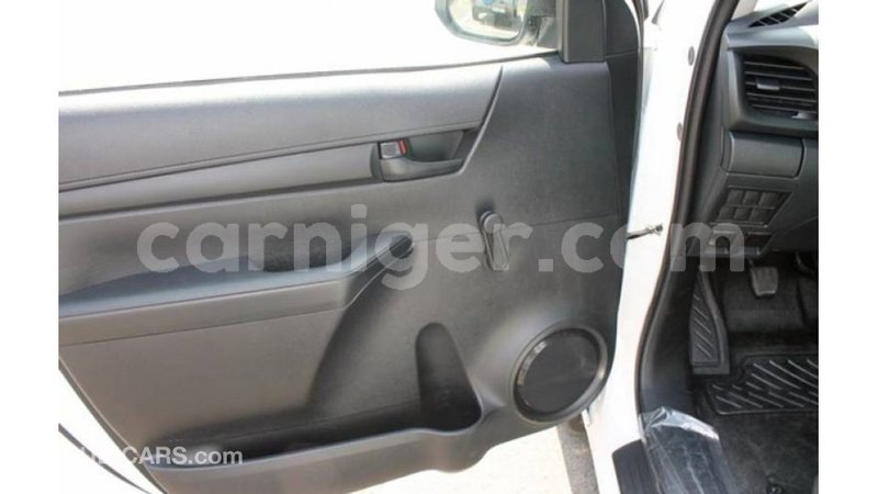 Big with watermark toyota hilux agadez import dubai 5867