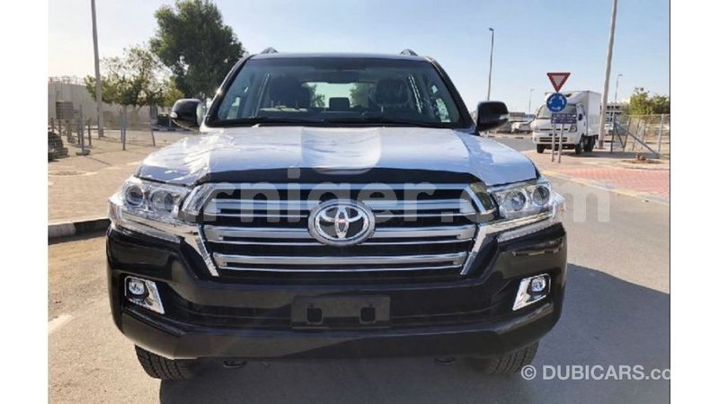 Big with watermark toyota land cruiser agadez import dubai 5868