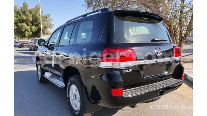 Big with watermark toyota land cruiser agadez import dubai 5868