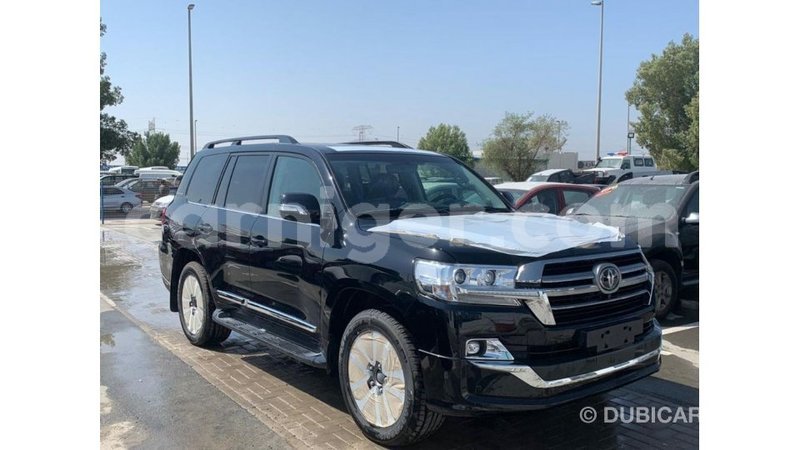 Big with watermark toyota land cruiser agadez import dubai 5869