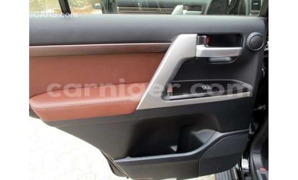 Buy Import Toyota Land Cruiser Black Truck in Import - Dubai in Agadez Buy Import Toyota Land Cruiser Black Truck in Import - Dubai in Agadez
