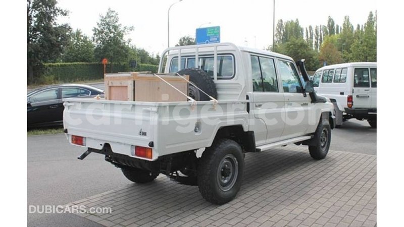 Big with watermark toyota land cruiser agadez import dubai 5873