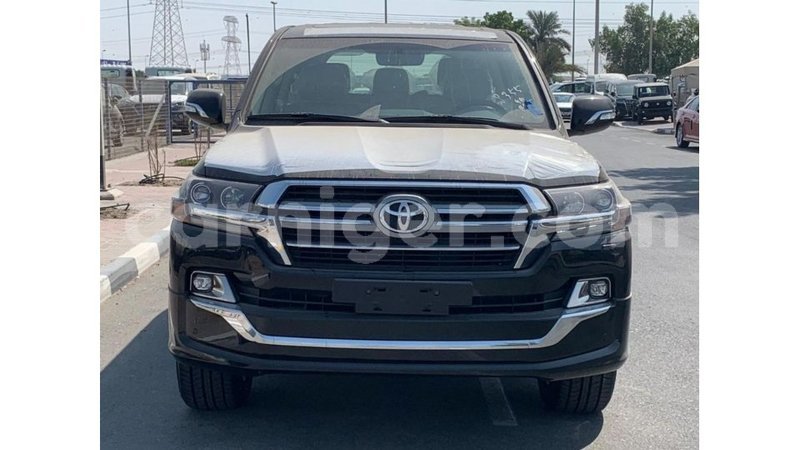 Big with watermark toyota land cruiser agadez import dubai 5875