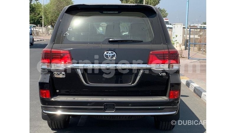 Big with watermark toyota land cruiser agadez import dubai 5875