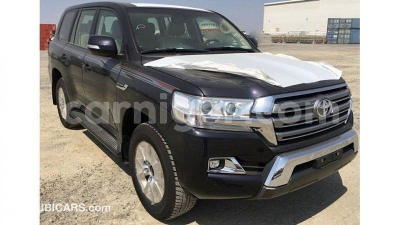 Big with watermark toyota land cruiser agadez import dubai 5877