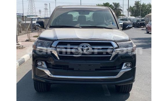 Buy Import Toyota Land Cruiser Black Truck in Import - Dubai in Agadez Buy Import Toyota Land Cruiser Black Truck in Import - Dubai in Agadez