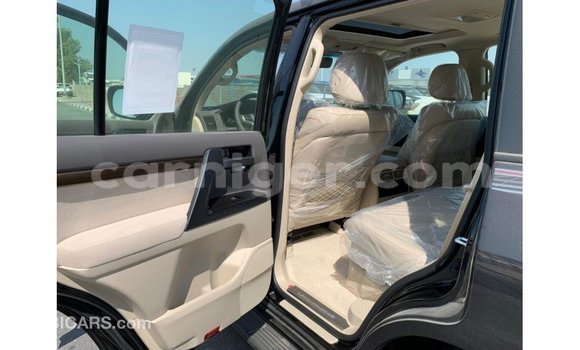 Buy Import Toyota Land Cruiser Black Truck in Import - Dubai in Agadez Buy Import Toyota Land Cruiser Black Truck in Import - Dubai in Agadez