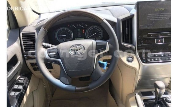 Buy Import Toyota Land Cruiser Black Truck in Import - Dubai in Agadez Buy Import Toyota Land Cruiser Black Truck in Import - Dubai in Agadez