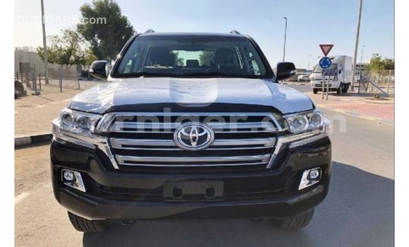 Buy Import Toyota Land Cruiser Black Truck in Import - Dubai in Agadez Buy Import Toyota Land Cruiser Black Truck in Import - Dubai in Agadez