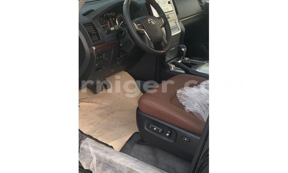 Buy Import Toyota Land Cruiser Black Truck in Import - Dubai in Agadez Buy Import Toyota Land Cruiser Black Truck in Import - Dubai in Agadez