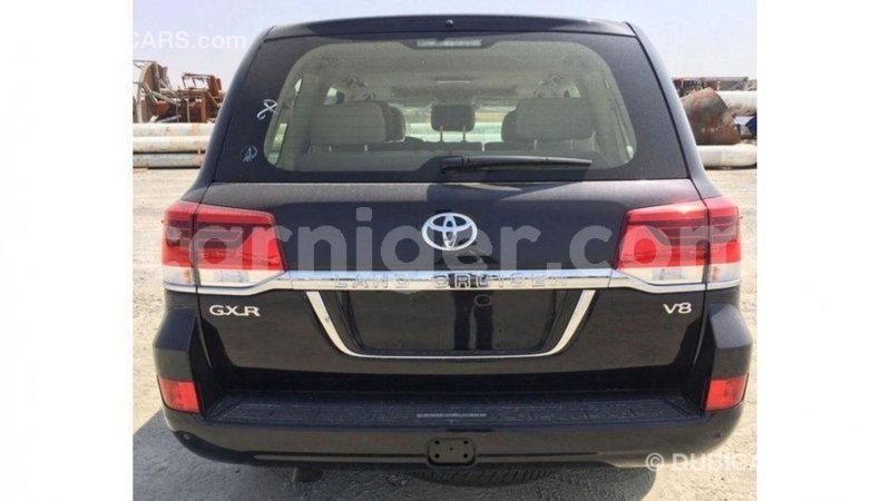 Big with watermark toyota land cruiser agadez import dubai 5893