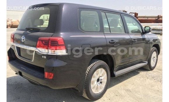 Buy Import Toyota Land Cruiser Black Truck in Import - Dubai in Agadez Buy Import Toyota Land Cruiser Black Truck in Import - Dubai in Agadez