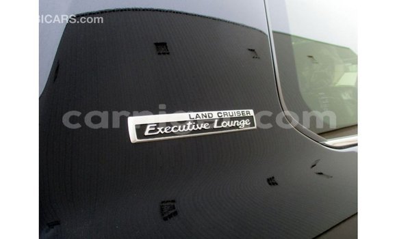 Buy Import Toyota Land Cruiser Black Truck in Import - Dubai in Agadez Buy Import Toyota Land Cruiser Black Truck in Import - Dubai in Agadez