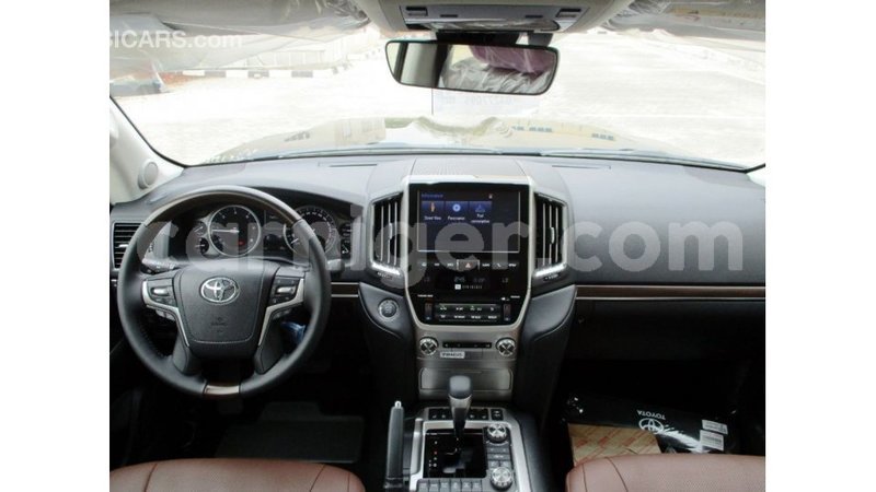 Big with watermark toyota land cruiser agadez import dubai 5895