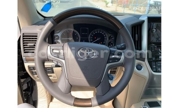 Buy Import Toyota Land Cruiser Black Truck in Import - Dubai in Agadez Buy Import Toyota Land Cruiser Black Truck in Import - Dubai in Agadez