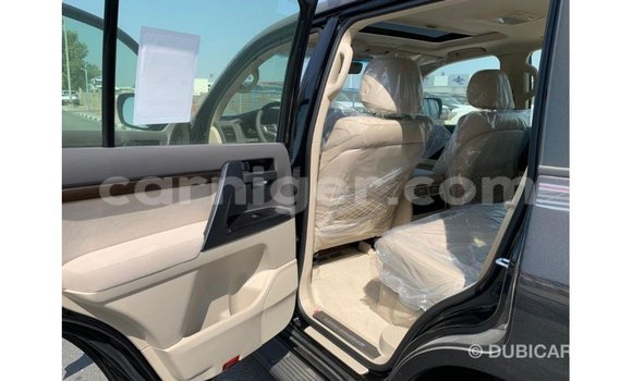 Buy Import Toyota Land Cruiser Black Truck in Import - Dubai in Agadez Buy Import Toyota Land Cruiser Black Truck in Import - Dubai in Agadez