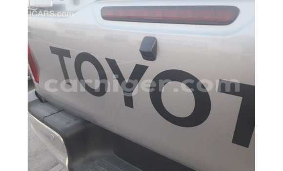 Buy Import Toyota Hilux Other Car in Import - Dubai in Agadez Buy Import Toyota Hilux Other Car in Import - Dubai in Agadez