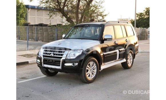 Sayi Imported Mitsubishi Pajero Black Mota in Import - Dubai a Agadez Sayi Imported Mitsubishi Pajero Black Mota in Import - Dubai a Agadez