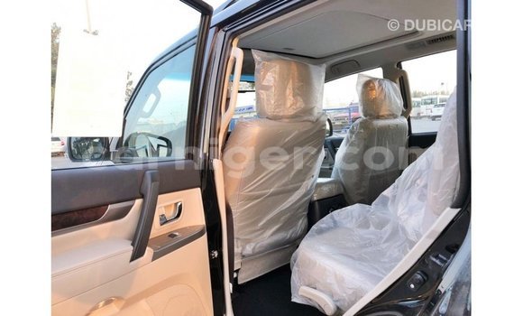 Sayi Imported Mitsubishi Pajero Black Mota in Import - Dubai a Agadez Sayi Imported Mitsubishi Pajero Black Mota in Import - Dubai a Agadez