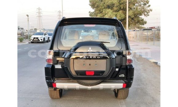 Sayi Imported Mitsubishi Pajero Black Mota in Import - Dubai a Agadez Sayi Imported Mitsubishi Pajero Black Mota in Import - Dubai a Agadez