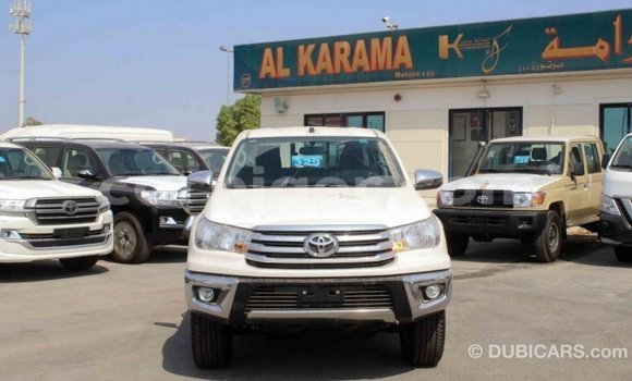 Acheter Import Voiture Toyota Hilux Blanc à Import - Dubai, Agadez Acheter Import Voiture Toyota Hilux Blanc à Import - Dubai, Agadez
