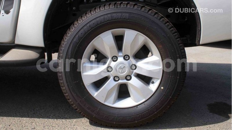 Big with watermark toyota hilux agadez import dubai 5907