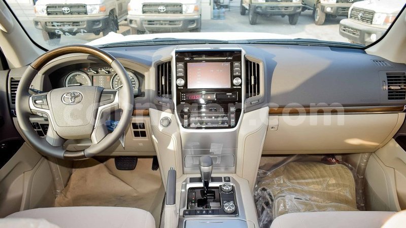 Big with watermark toyota land cruiser agadez import dubai 5908