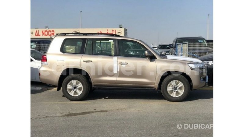 Big with watermark toyota land cruiser agadez import dubai 5912