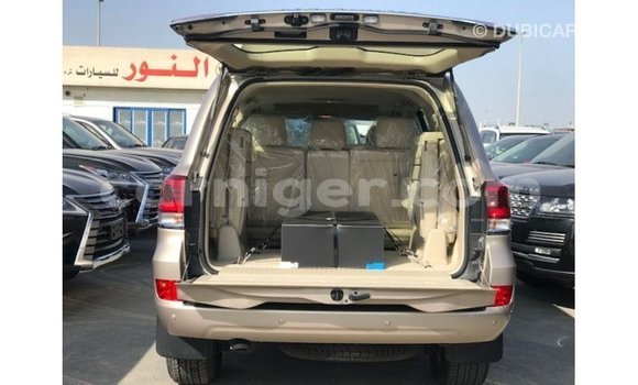 اشتري Imported Toyota Land Cruiser Other شاحنة في Import - Dubai في أغاديز اشتري Imported Toyota Land Cruiser Other شاحنة في Import - Dubai في أغاديز