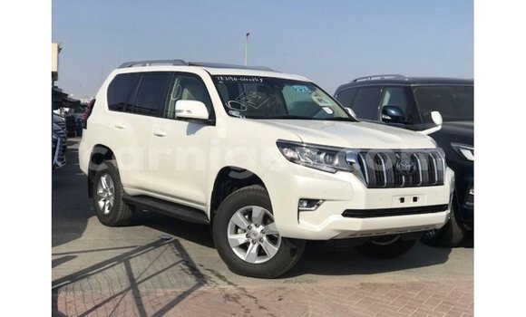 Acheter Import Voiture Toyota Prado Blanc à Import - Dubai, Agadez Acheter Import Voiture Toyota Prado Blanc à Import - Dubai, Agadez