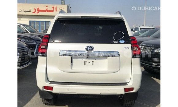 Acheter Import Voiture Toyota Prado Blanc à Import - Dubai, Agadez Acheter Import Voiture Toyota Prado Blanc à Import - Dubai, Agadez