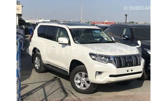 Acheter Import Voiture Toyota Prado Blanc à Import - Dubai, Agadez Acheter Import Voiture Toyota Prado Blanc à Import - Dubai, Agadez