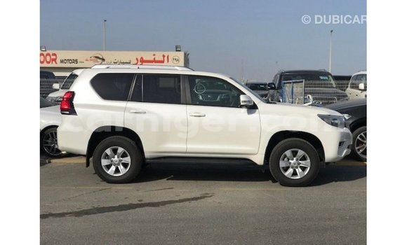 Acheter Import Voiture Toyota Prado Blanc à Import - Dubai, Agadez Acheter Import Voiture Toyota Prado Blanc à Import - Dubai, Agadez