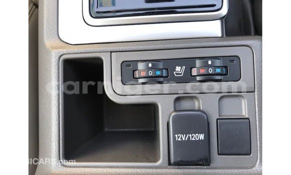 Acheter Import Voiture Toyota Prado Blanc à Import - Dubai, Agadez Acheter Import Voiture Toyota Prado Blanc à Import - Dubai, Agadez