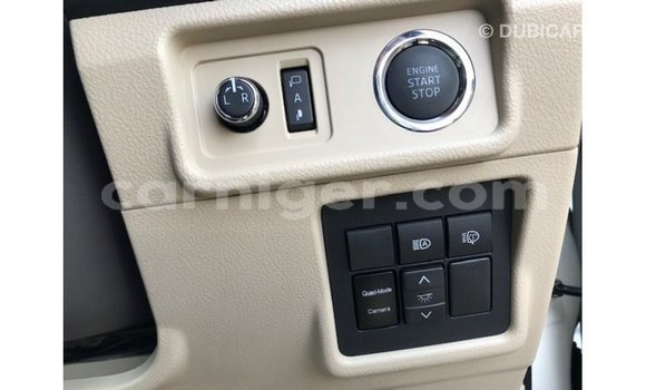 Acheter Import Voiture Toyota Prado Blanc à Import - Dubai, Agadez Acheter Import Voiture Toyota Prado Blanc à Import - Dubai, Agadez