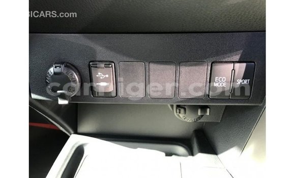 Acheter Import Utilitaire Toyota Ade Blanc à Import - Dubai, Agadez Acheter Import Utilitaire Toyota Ade Blanc à Import - Dubai, Agadez