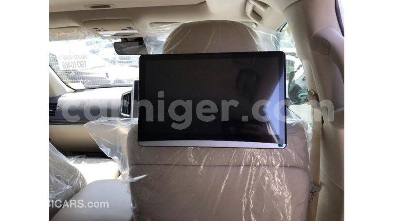 Big with watermark toyota land cruiser agadez import dubai 5917