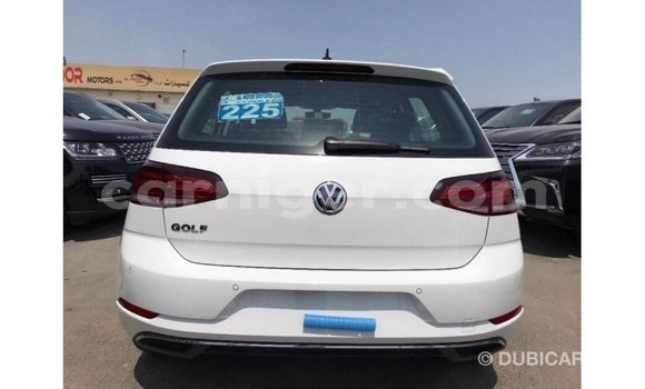 Acheter Import Voiture Volkswagen Golf Blanc à Import - Dubai, Agadez Acheter Import Voiture Volkswagen Golf Blanc à Import - Dubai, Agadez