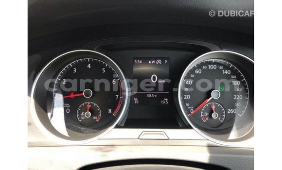 Acheter Import Voiture Volkswagen Golf Blanc à Import - Dubai, Agadez Acheter Import Voiture Volkswagen Golf Blanc à Import - Dubai, Agadez