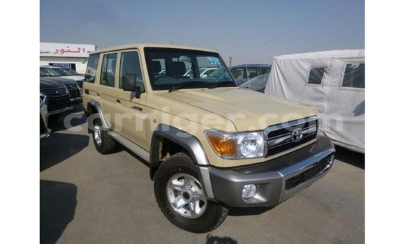 Acheter Import Utilitaire Toyota Land Cruiser Beige à Import - Dubai, Agadez Acheter Import Utilitaire Toyota Land Cruiser Beige à Import - Dubai, Agadez