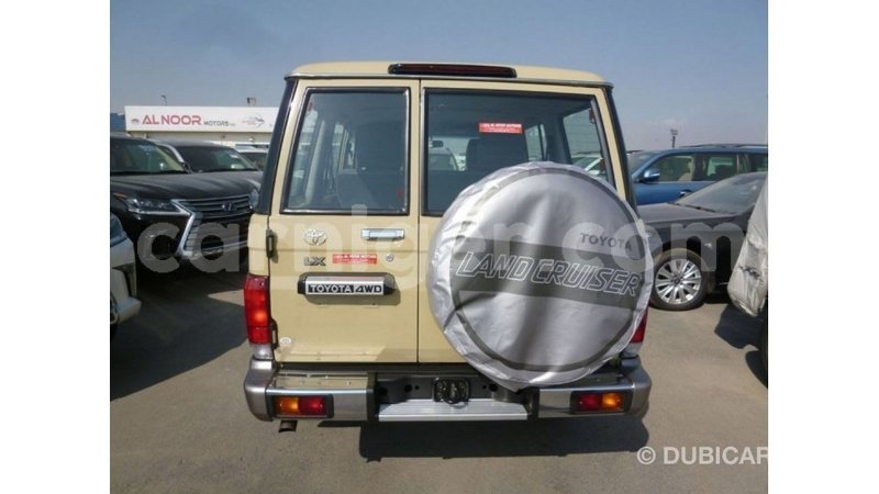 Big with watermark toyota land cruiser agadez import dubai 5924