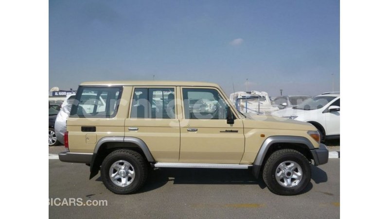 Big with watermark toyota land cruiser agadez import dubai 5924