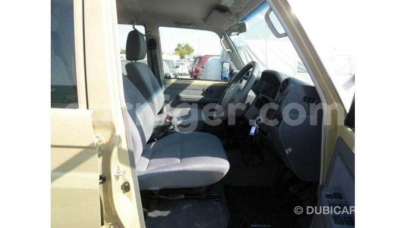 Big with watermark toyota land cruiser agadez import dubai 5924